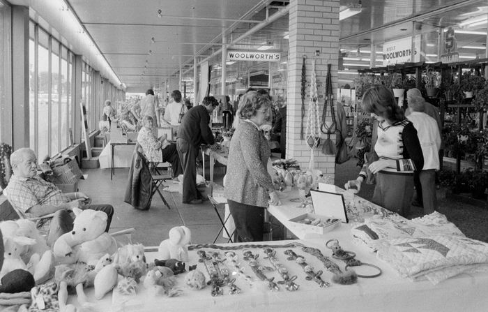 Jackson Crossing (Paka Plaza) - Historical Photos Of Paka Plaza From Mlive (newer photo)